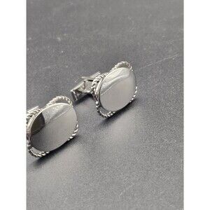 Vintage Men's Silver Tone Cufflinks - Patent 2974381